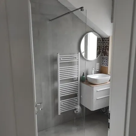 Apartament Veronika,beppo,coolio Mirce